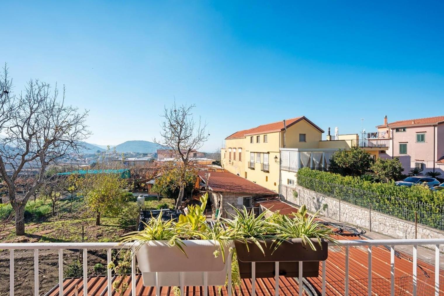 Maison Vico94 Вико Екуензе Екстериор снимка