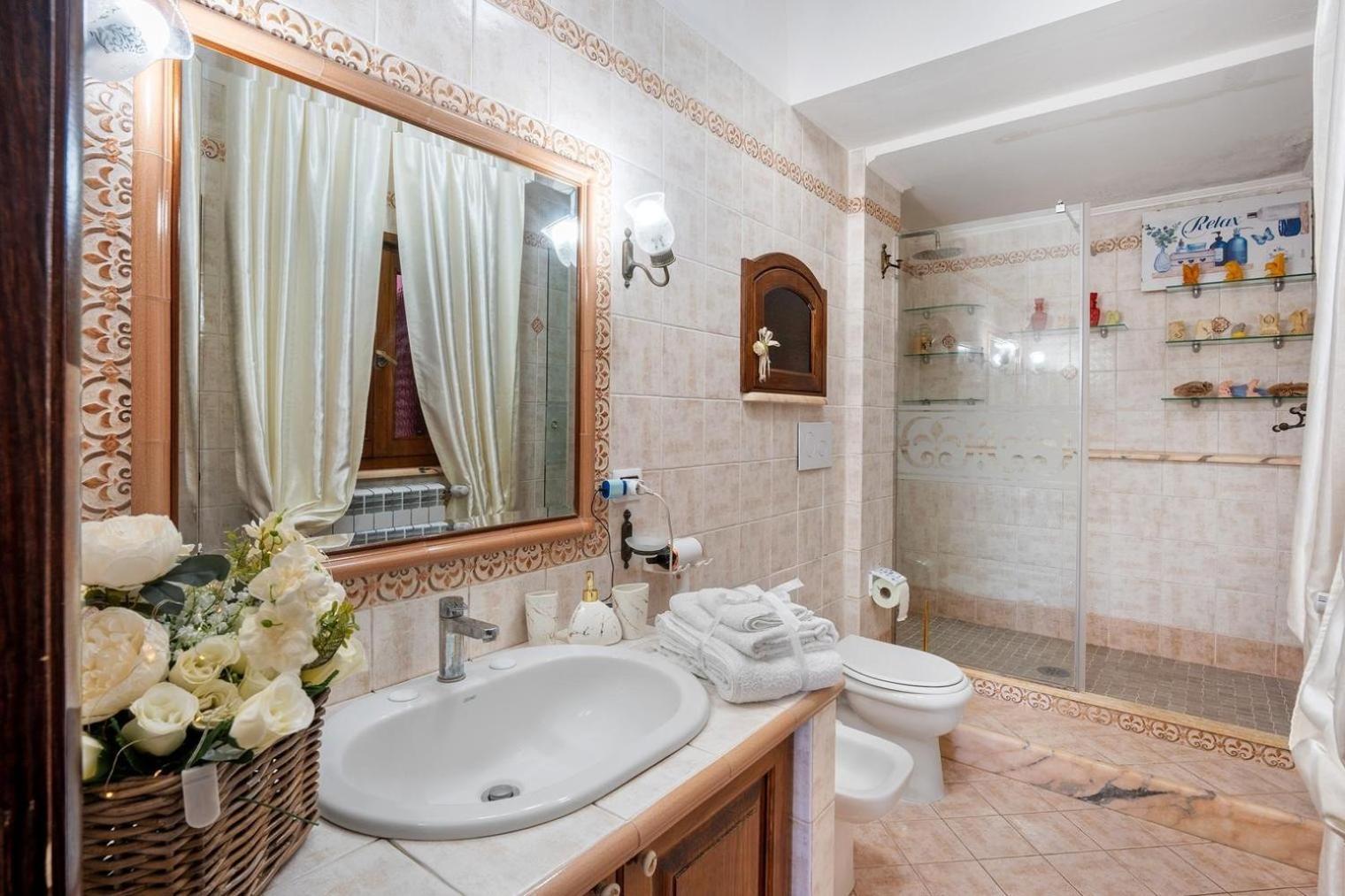 Maison Vico94 Вико Екуензе Екстериор снимка