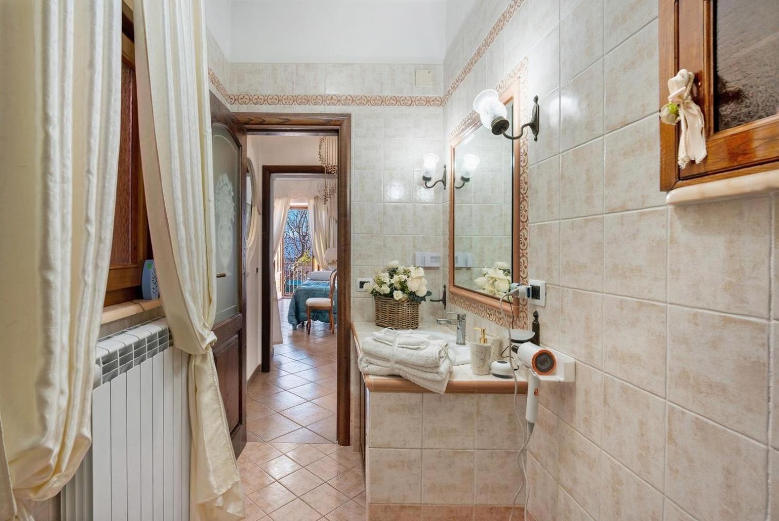 Maison Vico94 Вико Екуензе Екстериор снимка