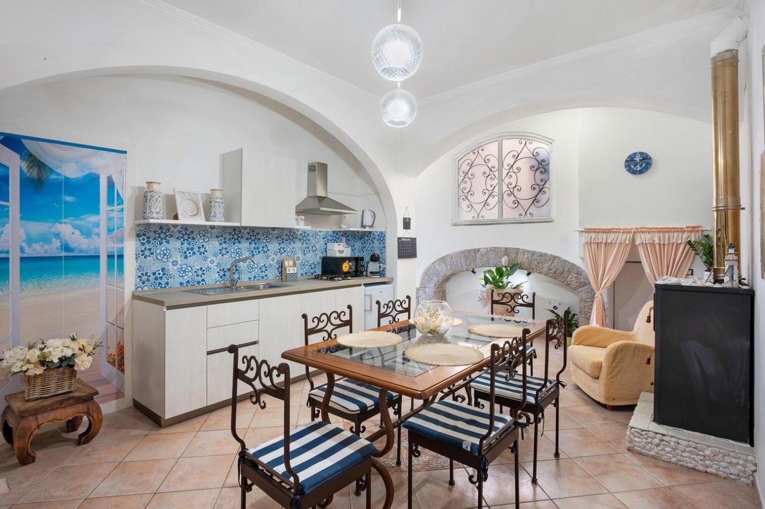 Maison Vico94 Вико Екуензе Екстериор снимка