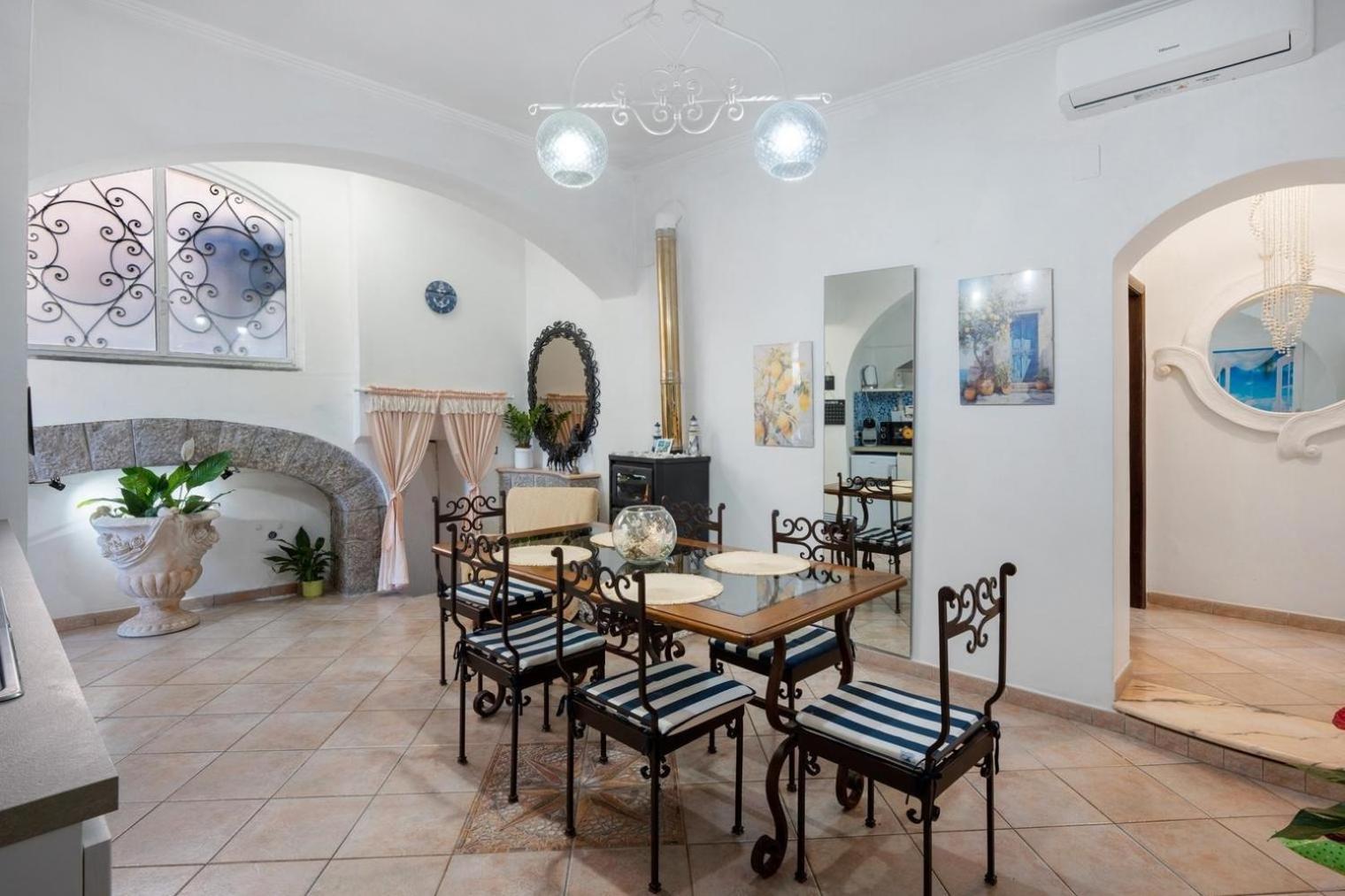 Maison Vico94 Вико Екуензе Екстериор снимка