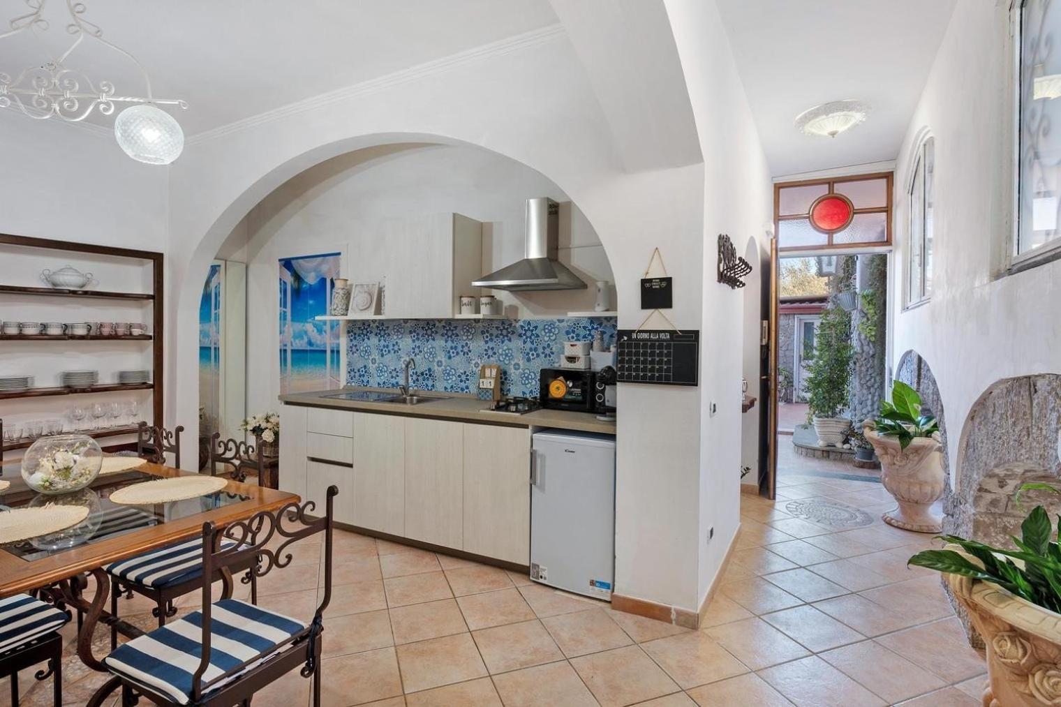 Maison Vico94 Вико Екуензе Екстериор снимка