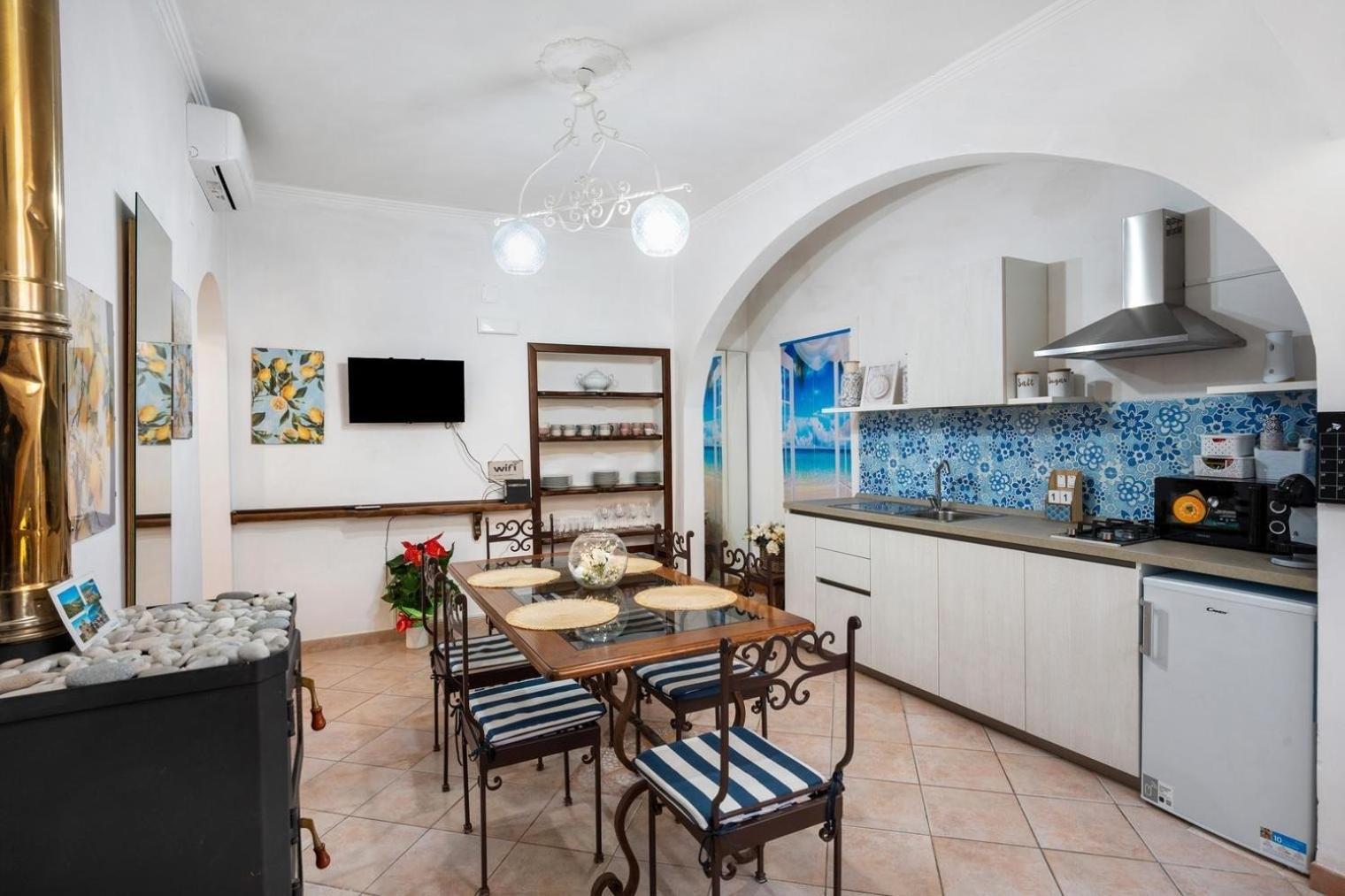 Maison Vico94 Вико Екуензе Екстериор снимка